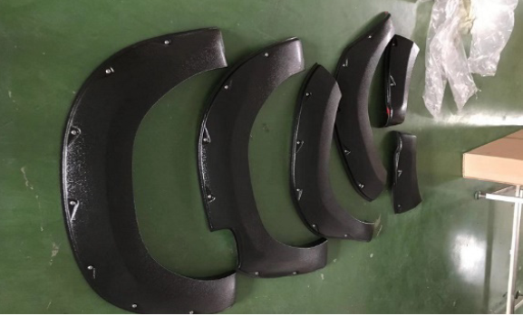 RO18-C14 | (new) Luxurious Style Wider Size ABS Fender Flare for TOYOTA HILUX ROCCO 2018-2020
